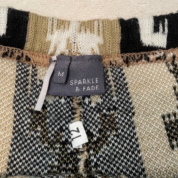 Urban Outfitters Shorts - Picture 2 of 3